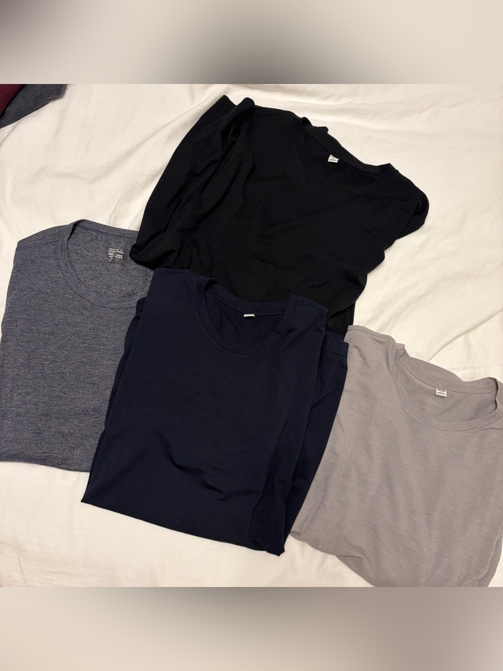 EUC UNIQLO 32° Bundle HeatTech Longsleeve Tees M Navy Black Grey Layering